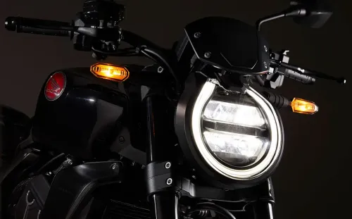 Iluminação full LED CB 1000R Black Edition