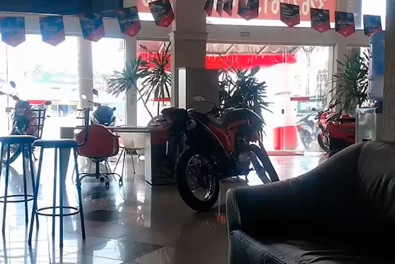 Fachada atual Sua Concessionária