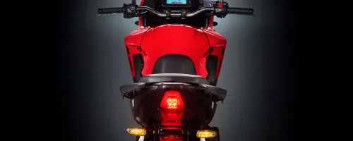 Lanterna traseira com alerta de frenagem NX 500