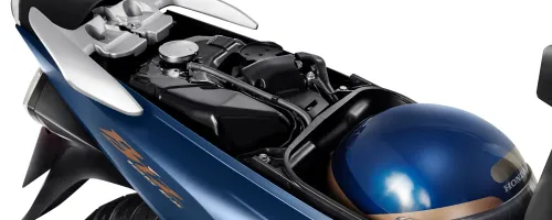 Porta-objetos embaixo do banco da Biz 125 EX